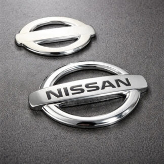 Emblema Cromado Persiana Nissan March Año 12-14