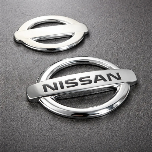 Emblema Cromado Persiana Nissan March Año 12-14