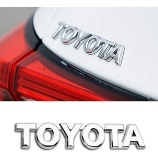 Emblema Palabra Toyota Cromado Platon Hilux Vigo Para Carro