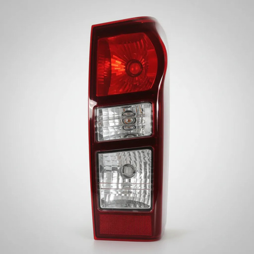 Stop Humo Derecho Chevrolet D-max 2014-2017
