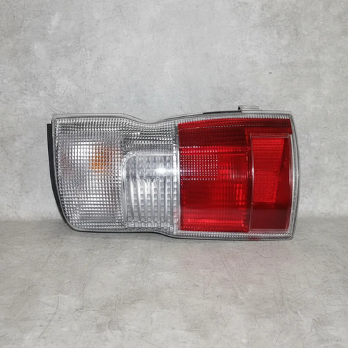 Stop Derecho Nissan Urvan E24 Modelo 2005