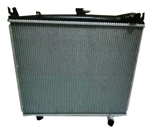 Radiador Nissan D 21 Isaka